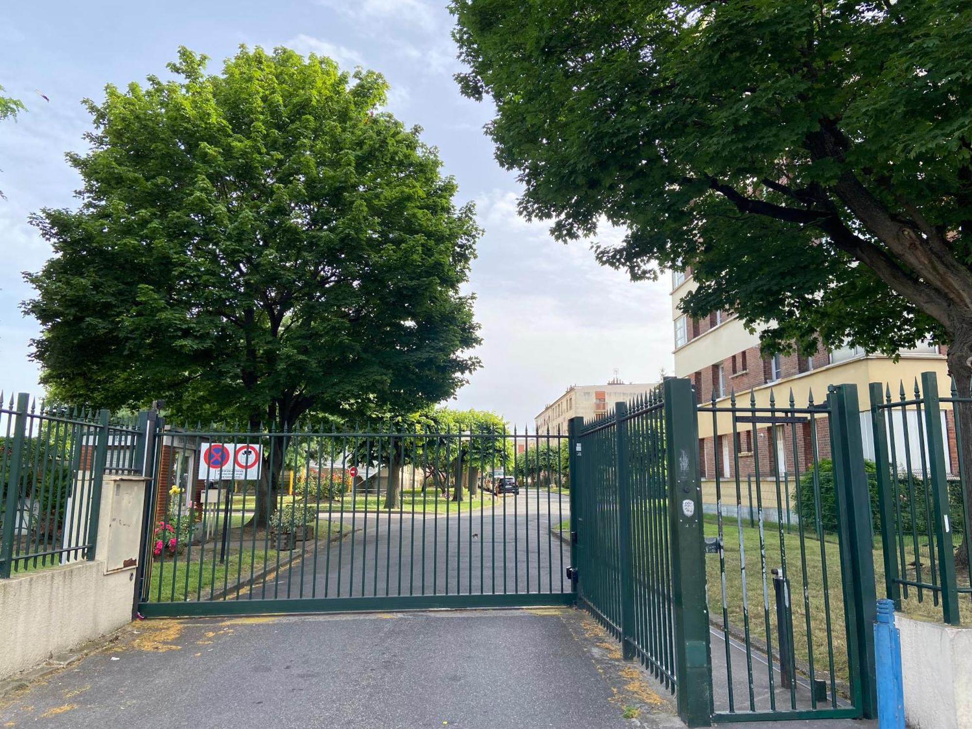 Chambre Simple Paisible Proche De Paris Drancy Kültér fotó